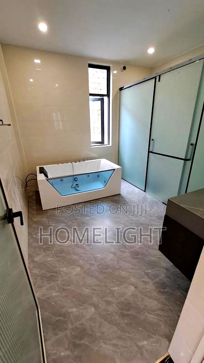 5bdrm Villa in Lavington for sale - Image 9