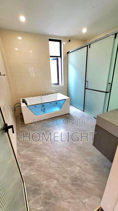 5bdrm Villa in Lavington for sale - Image 6