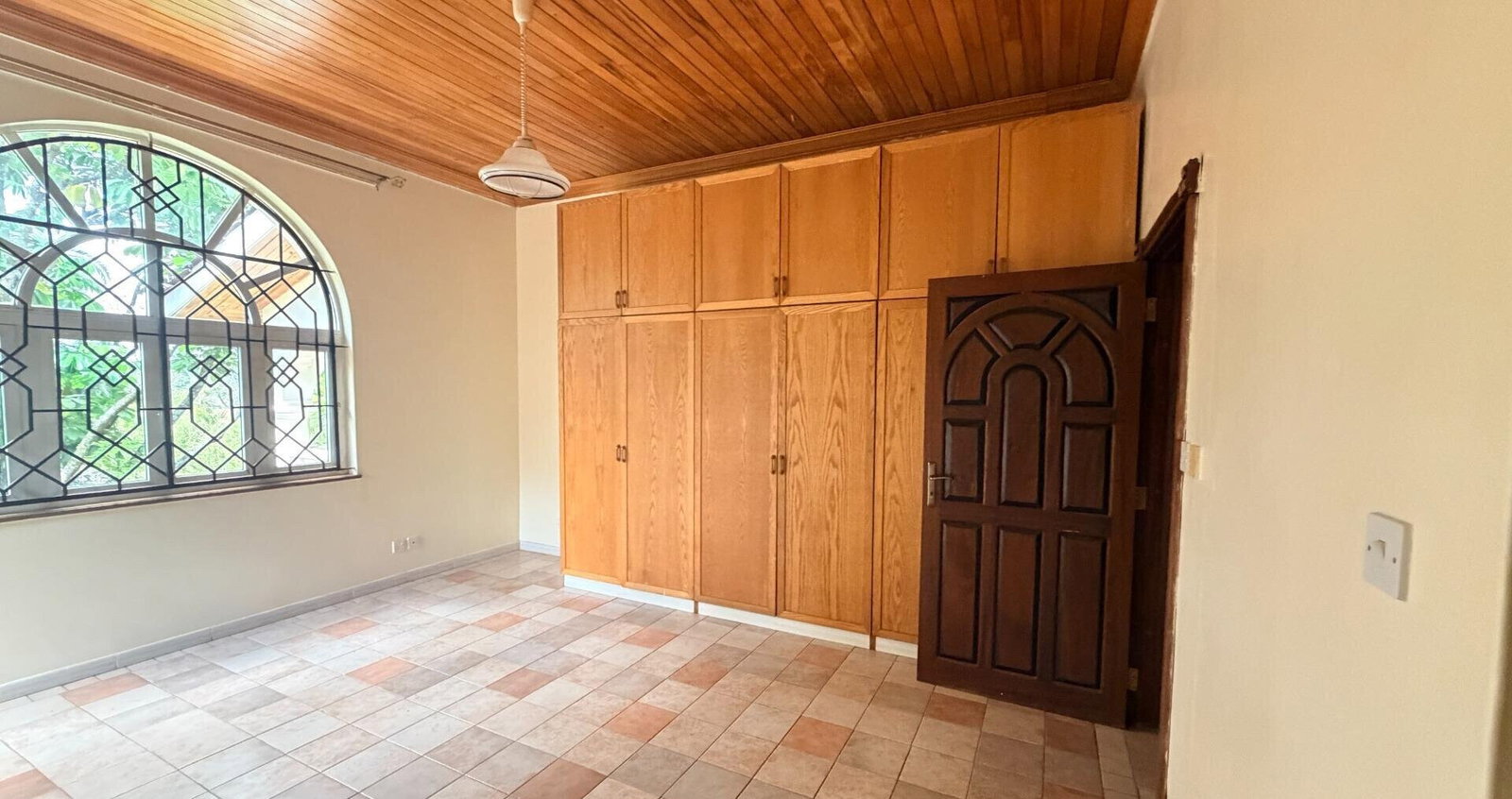Lakeview 4BR Villa at KSh 480K