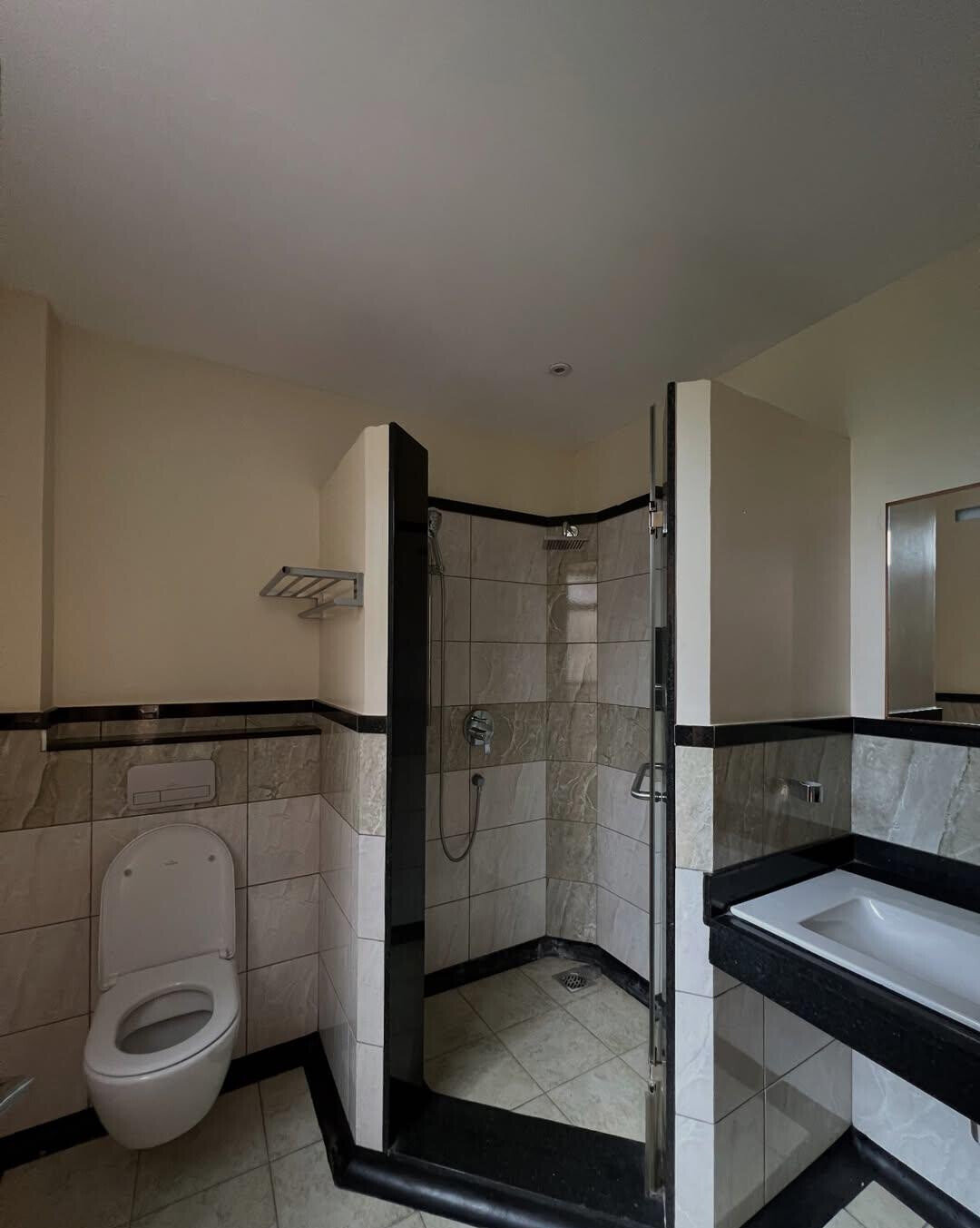 New 5-Ensuite Townhouse with Rooftop Garden - Lavington