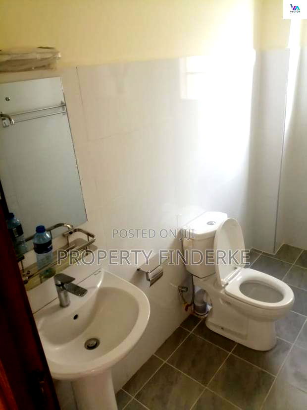 4bdrm Townhouse/Terrace in Kadeya, Oluulua for sale