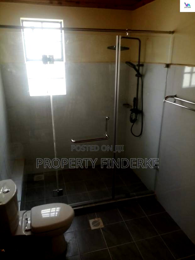 4bdrm Townhouse/Terrace in Kadeya, Oluulua for sale