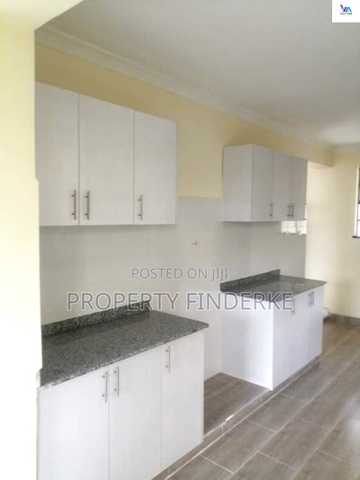4bdrm Townhouse/Terrace in Kadeya, Oluulua for sale - Image 1