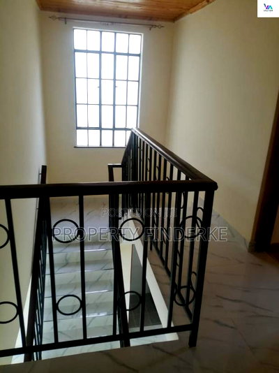 4bdrm Townhouse/Terrace in Kadeya, Oluulua for sale - Image 8