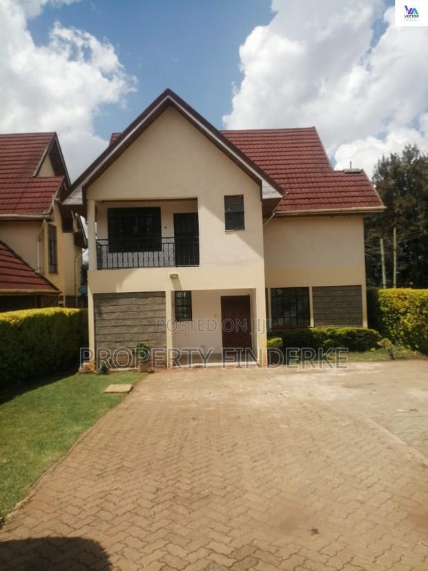 4bdrm Townhouse/Terrace in Kadeya, Oluulua for sale