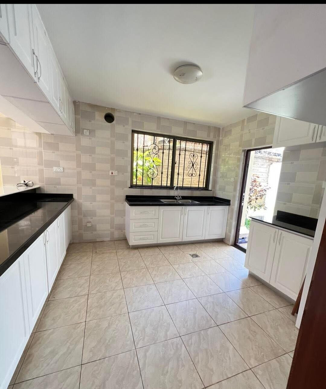 Double-Volume Living Room Townhouse with Rooftop Terrace - Lavington