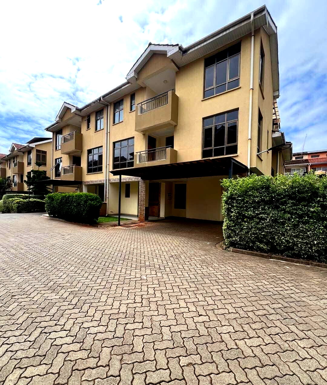 5-Bed Townhouse with Pool & Generator in Lavington - KES 70M