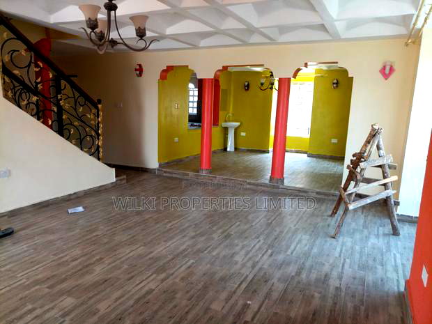 5bdrm Maisonette in Karuguru, Kivuli, Kamakis for rent