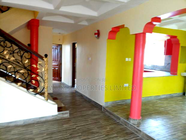 5bdrm Maisonette in Karuguru, Kivuli, Kamakis for rent