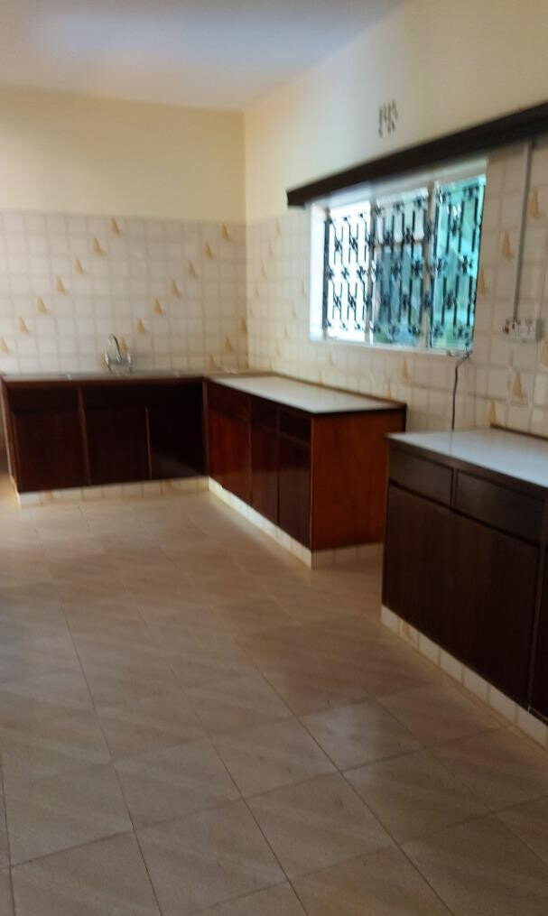 Spacious 5BR Garden Home