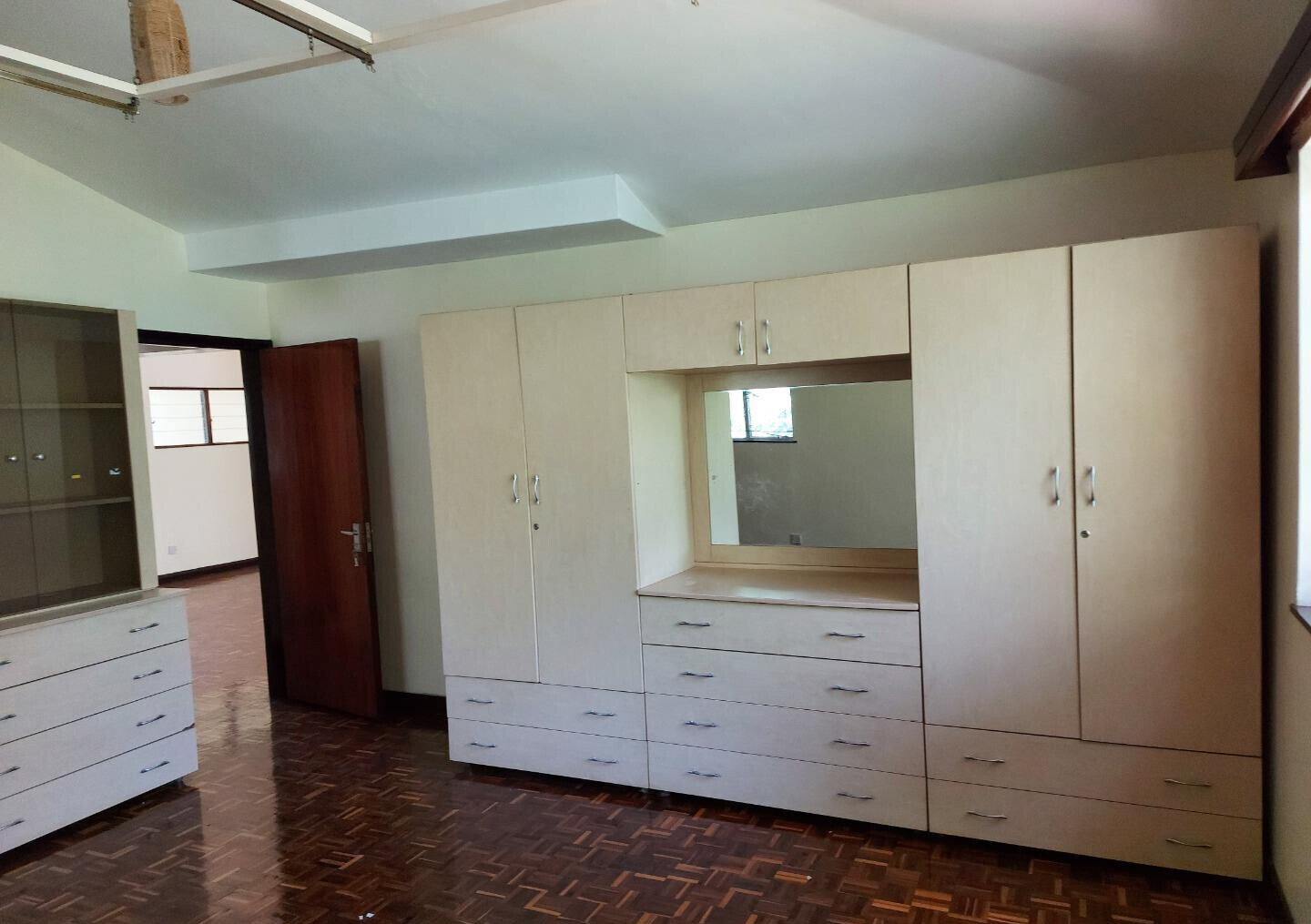 Spacious 5BR Garden Home
