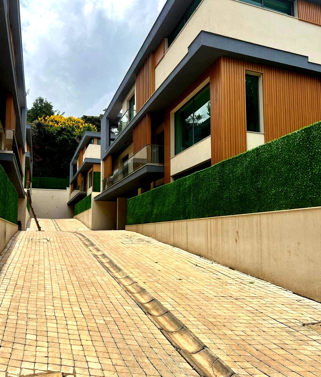 New 5-Bed All-Ensuite Townhouse with TV Lounge - Lavington
