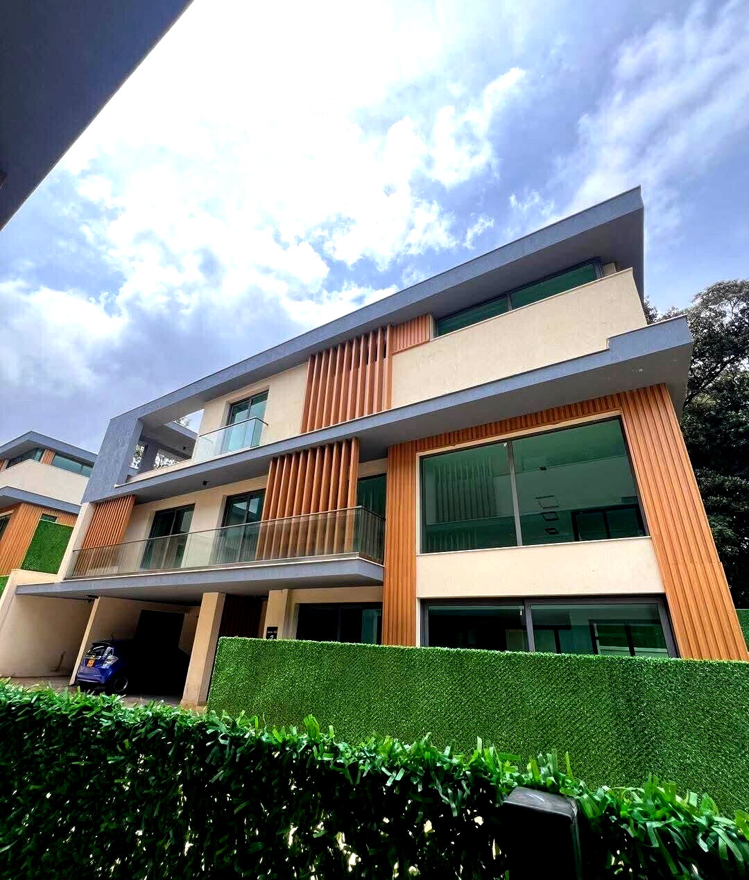 New 5-Bed All-Ensuite Townhouse with TV Lounge - Lavington