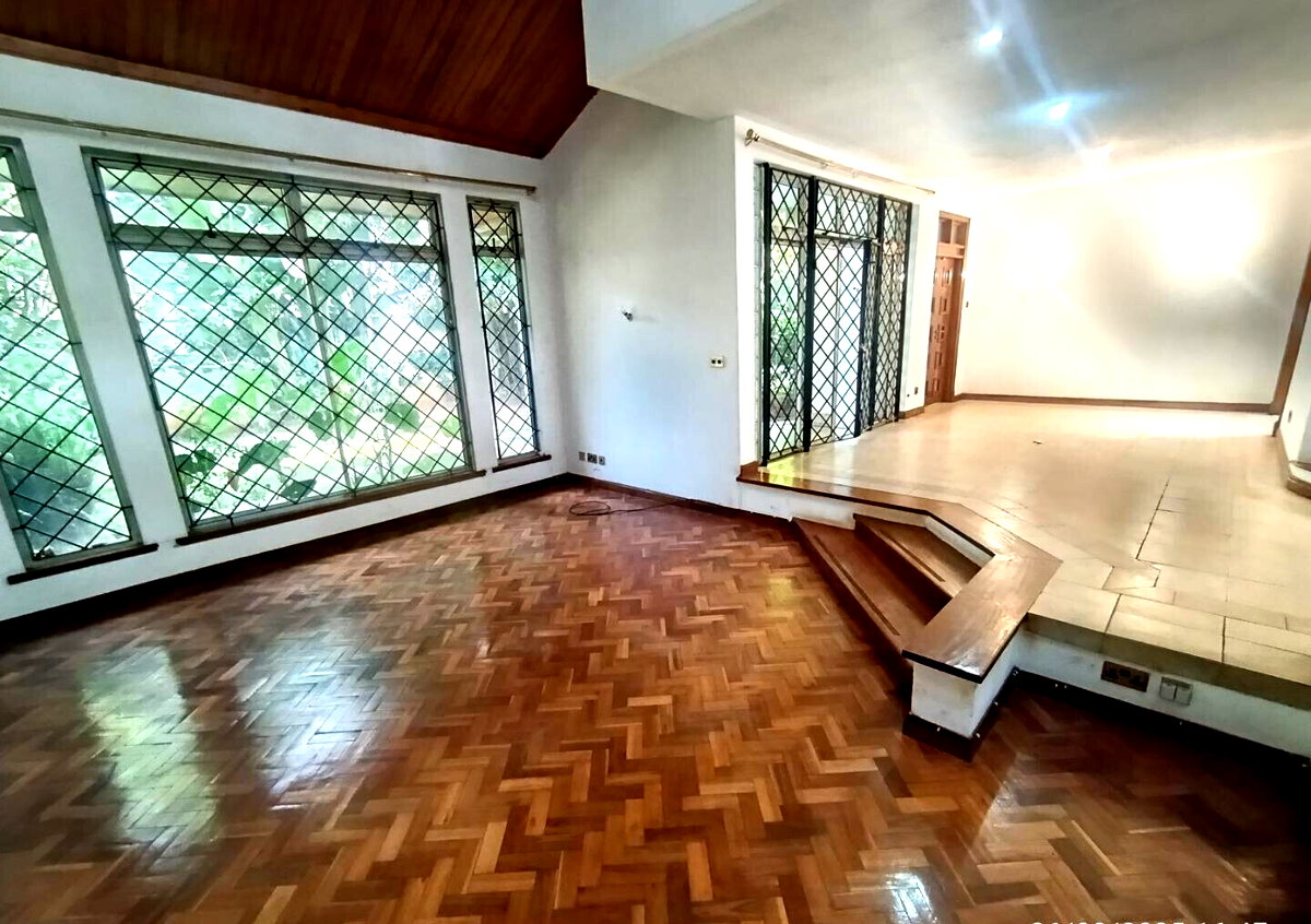4 En-Suite Townhouse with Solar & Private Backyard - Kilimani