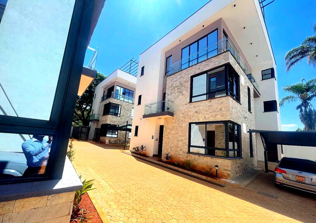 Brand New 4-Ensuite Townhouse with DSQ & Garden - Lavington