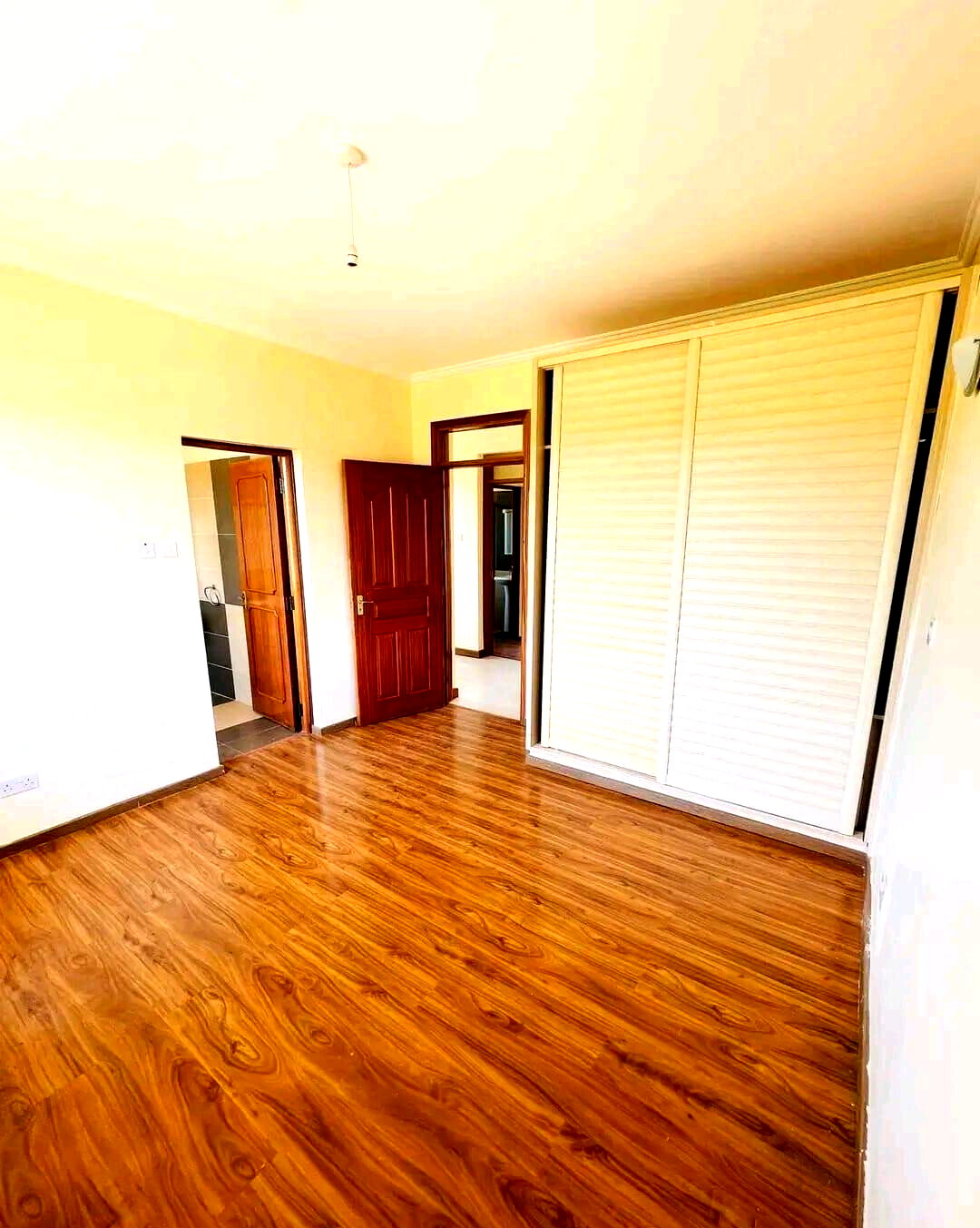 4BR Townhouse with Heated Pool & Clubhouse - Runda