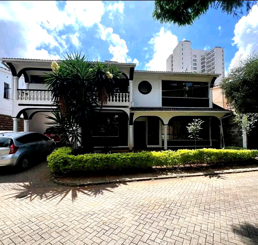 5 En-Suite Bedrooms Plus DSQ in Gated Kilimani Court