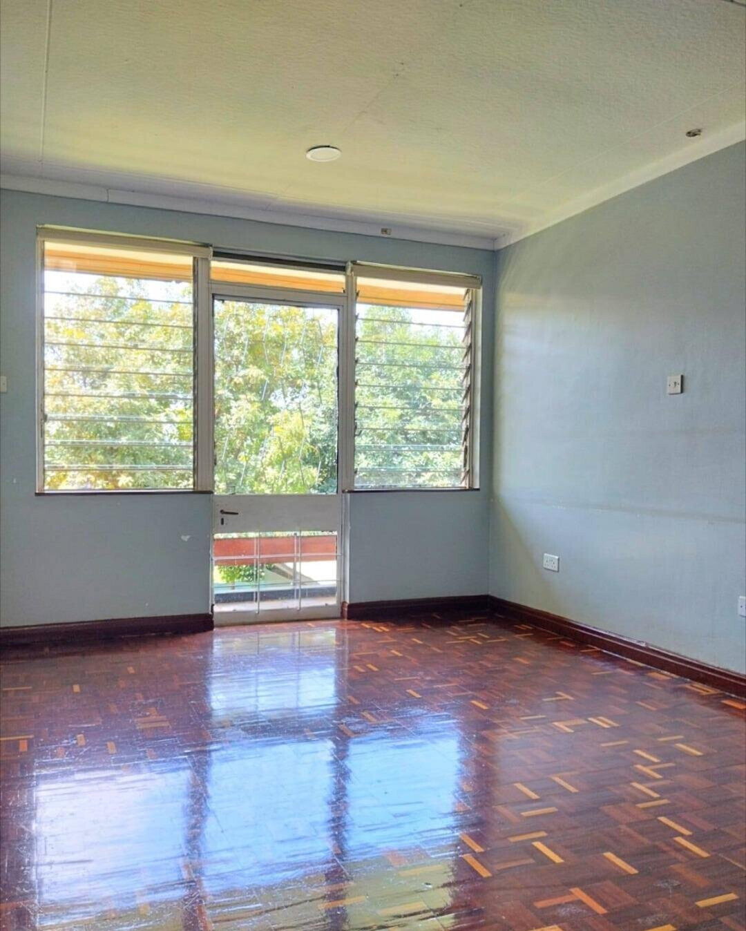 3/4 Acre Office Space in Lavington
