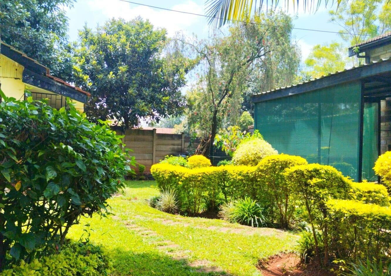 3/4 Acre Office Space in Lavington