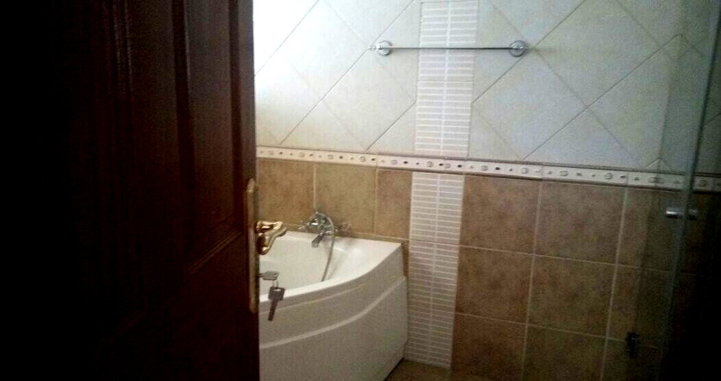4BR Townhouse with Jacuzzi & Pool in Brookside - Westlands