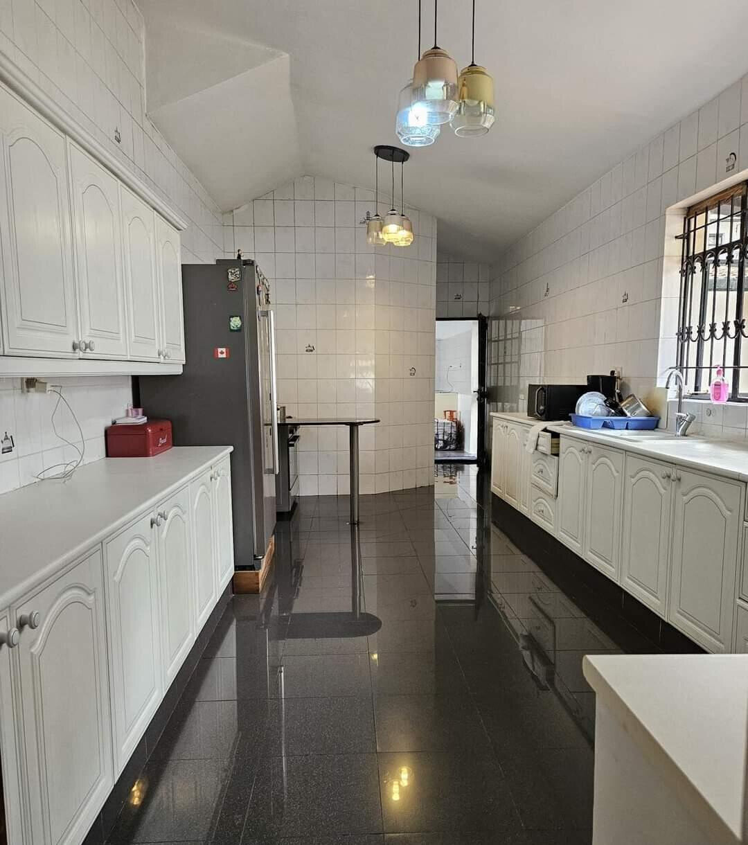 4BR Villa with DSQ & 10,000L Water Tank - Spring Valley