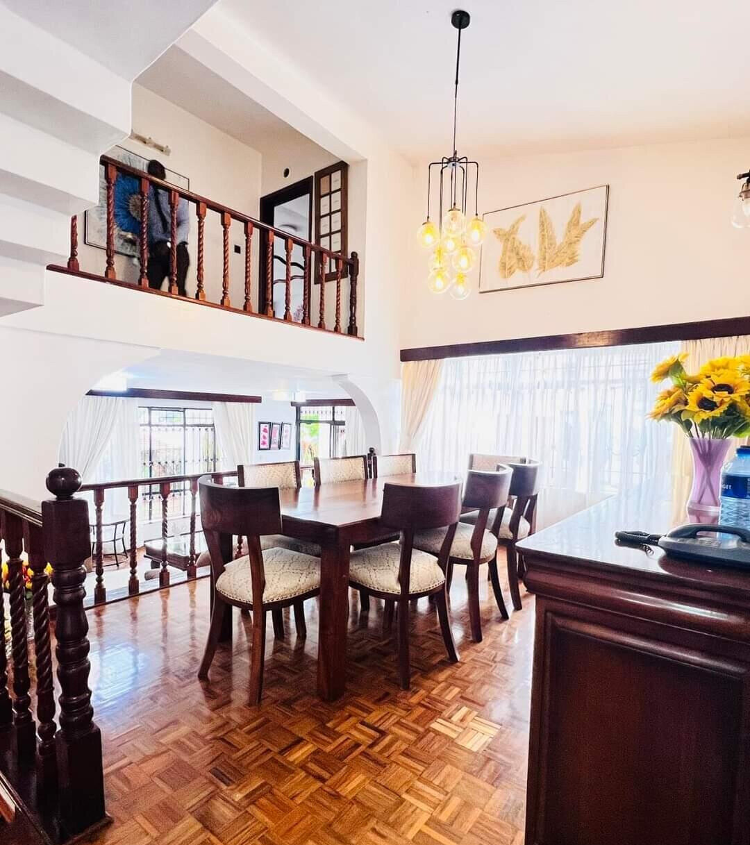 4BR Villa with DSQ & 10,000L Water Tank - Spring Valley