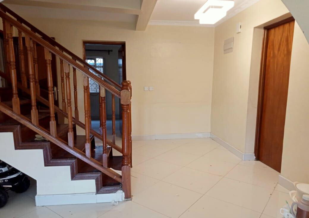 5BR All-Ensuite Townhouse with DSQ - South C Gated 20-Unit Estate