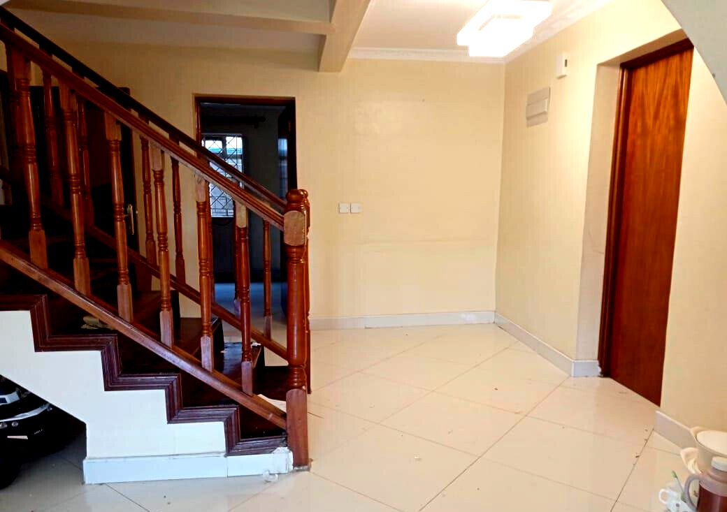 5BR All-Ensuite Townhouse with DSQ - South C Gated 20-Unit Estate