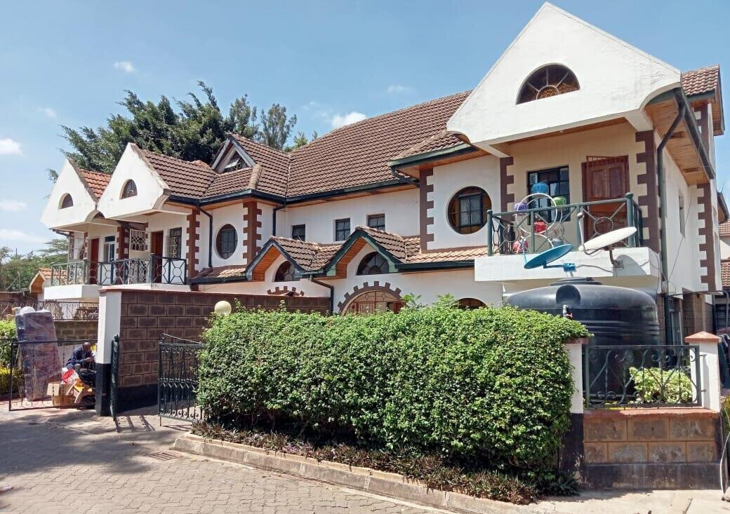 5BR All-Ensuite Townhouse with DSQ - South C Gated 20-Unit Estate