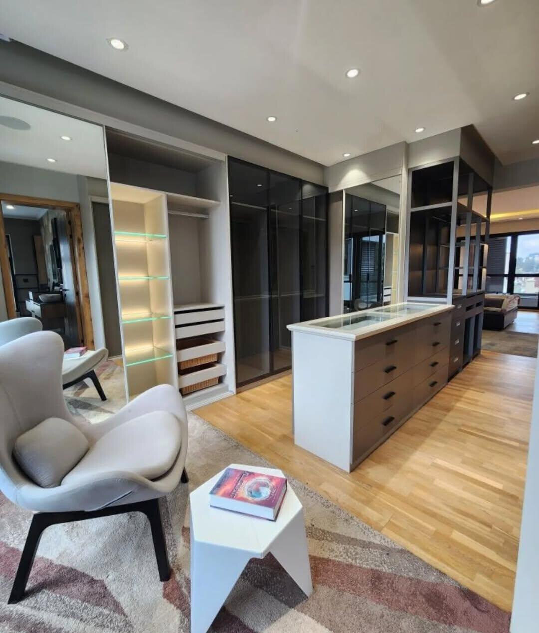 4-Level Ultra-Modern Townhouse with Pool & Game Room - Lavington