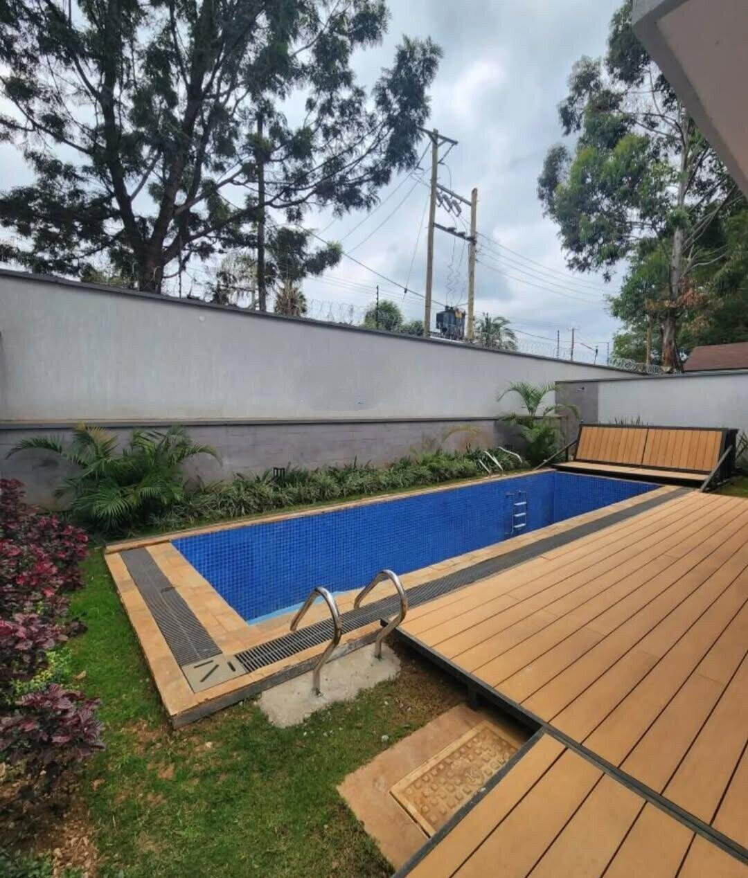 4-Level Ultra-Modern Townhouse with Pool & Game Room - Lavington