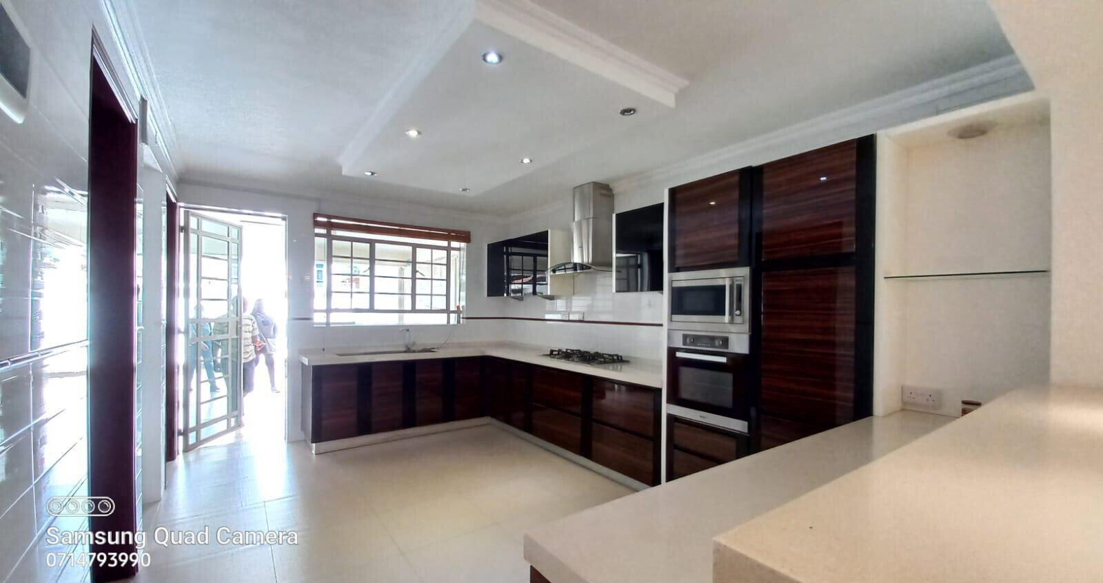 5-Ensuite Townhouse with DSQ in Quiet Spring Valley Compound