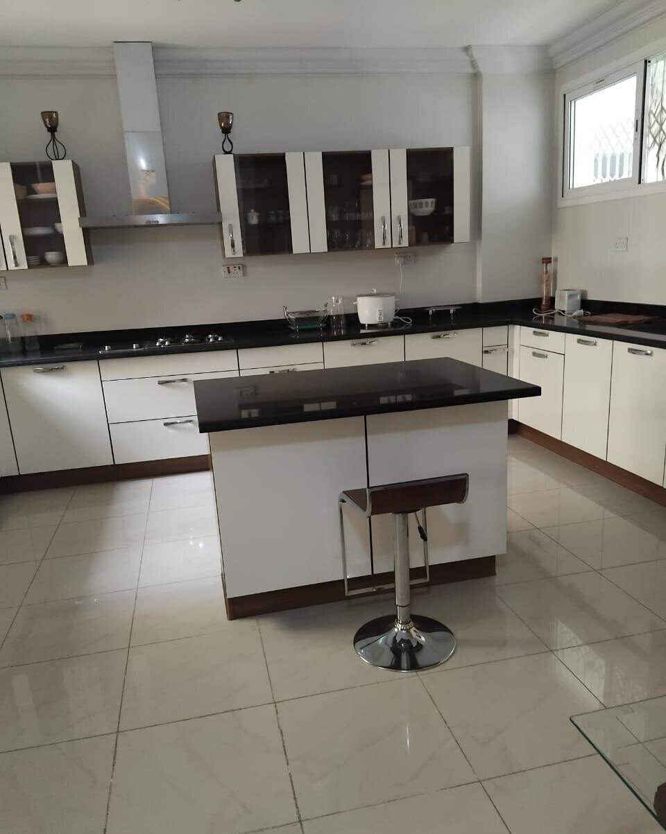 3BR All-Ensuite + DSQ with Pool & Gym - Kileleshwa