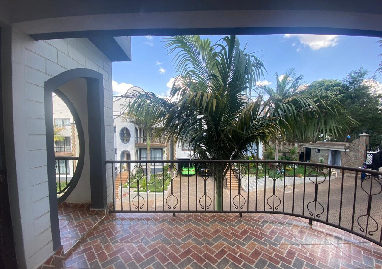 Renovated 5-Ensuite Townhouse with Rooftop Terrace - Westlands