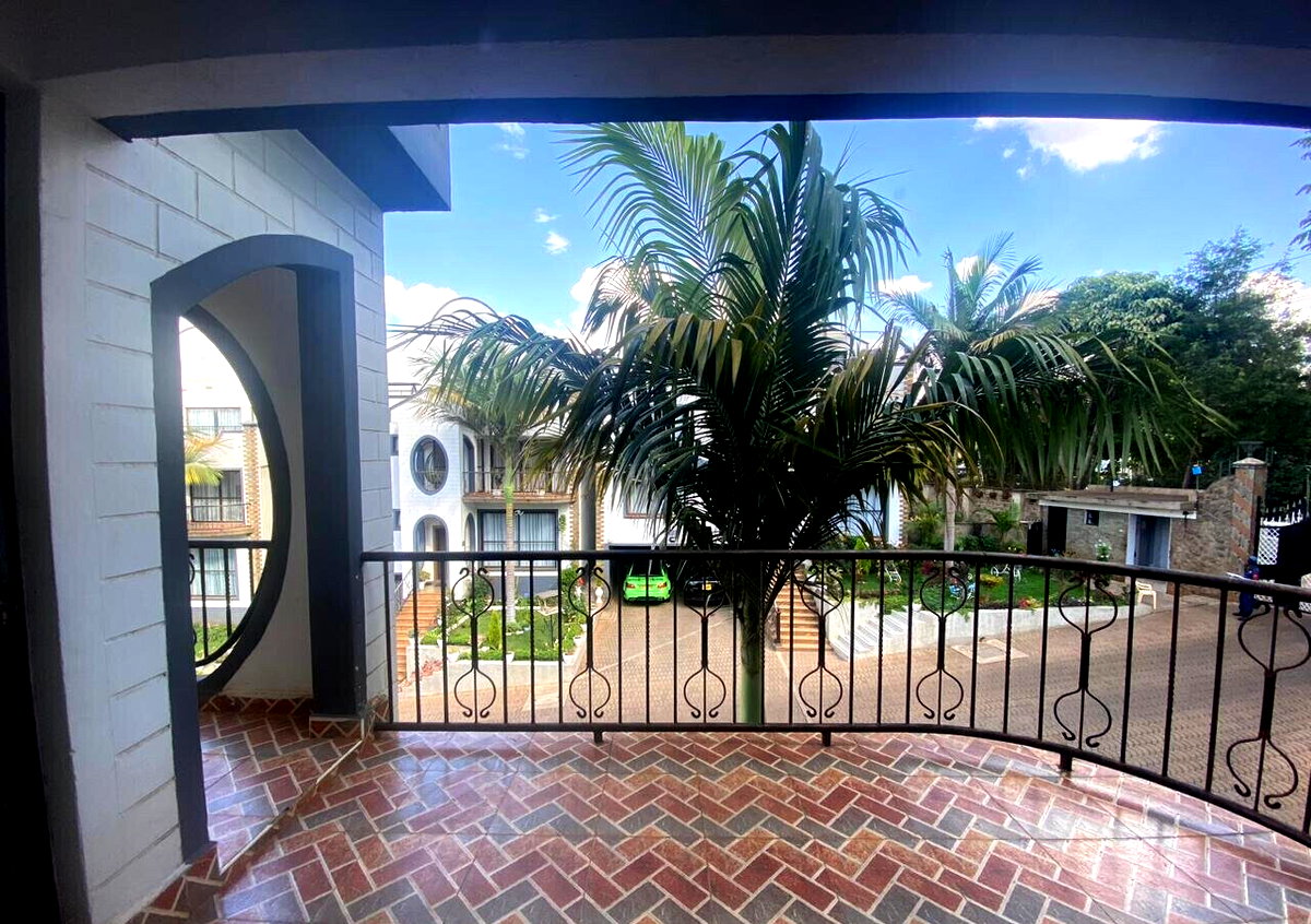 Renovated 5-Ensuite Townhouse with Rooftop Terrace - Westlands