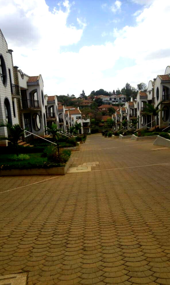 Renovated 5-Ensuite Townhouse with Rooftop Terrace - Westlands