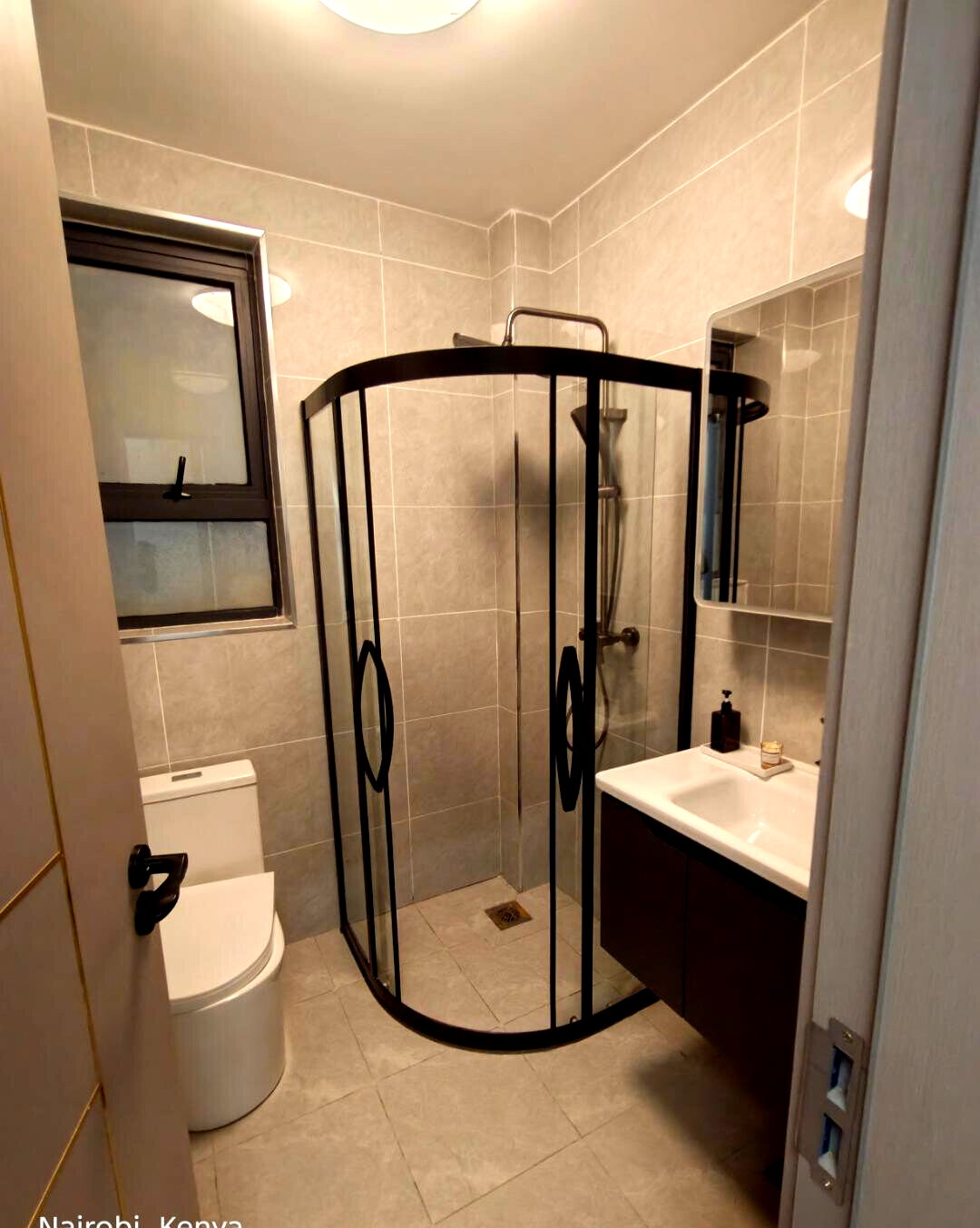 3BR Apartment with Rooftop Entertainment & Gym - Westlands