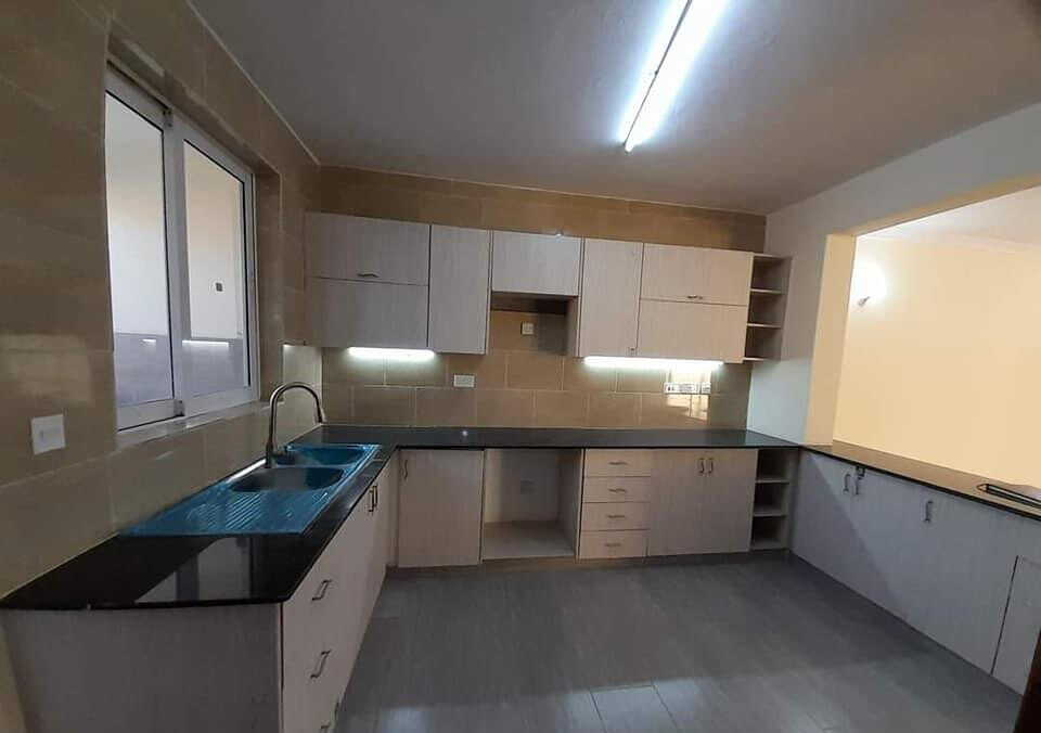 4BR All-Ensuite Townhouse with Rooftop & DSQ - Syokimau