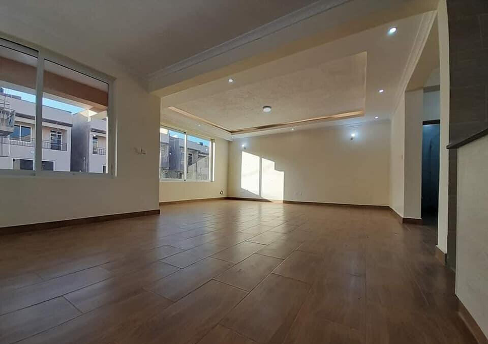 4BR All-Ensuite Townhouse with Rooftop & DSQ - Syokimau