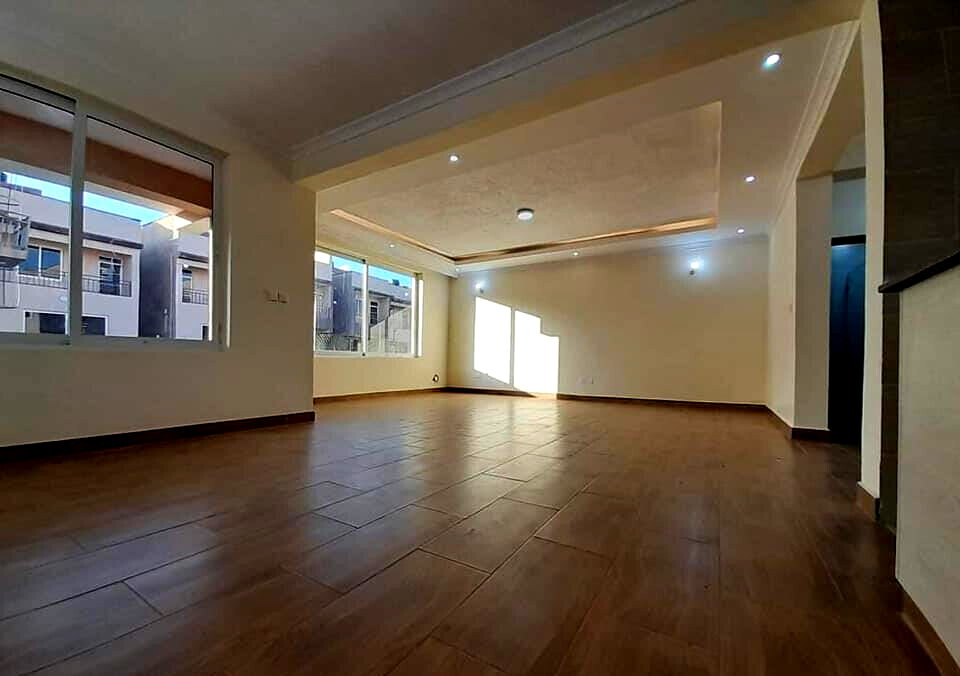 4BR All-Ensuite Townhouse with Rooftop & DSQ - Syokimau