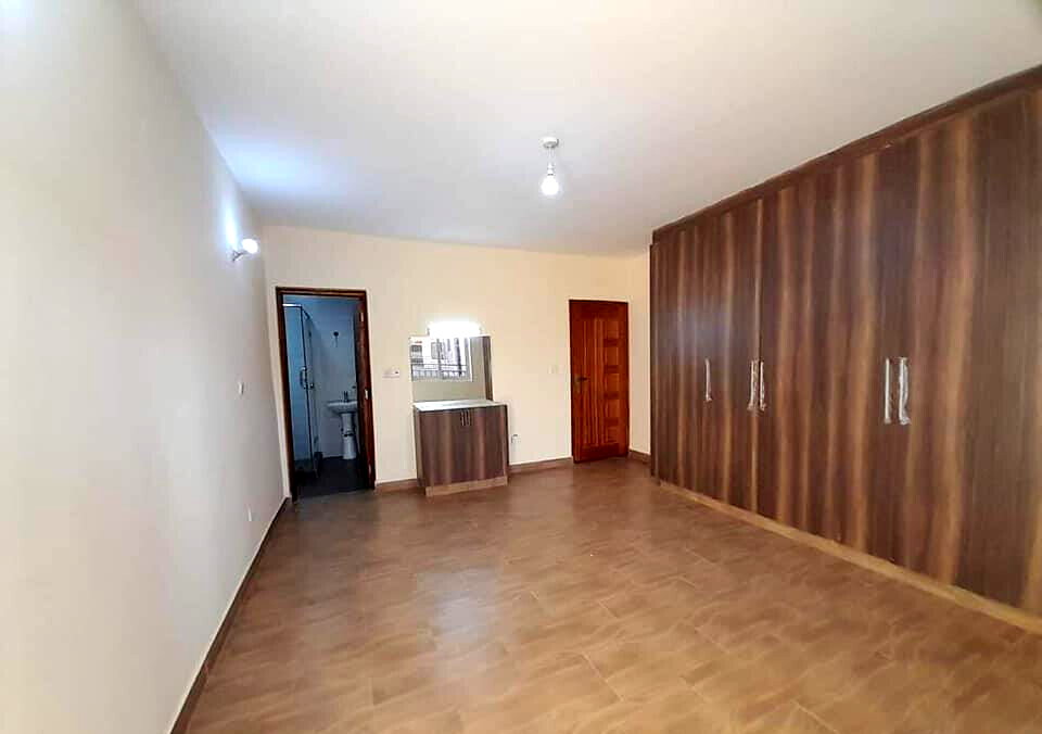 4BR All-Ensuite Townhouse with Rooftop & DSQ - Syokimau