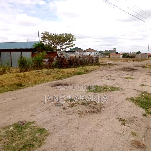 50 by 100 Plot for Sale Mwihoko Next to Mwihoko Secondary 3.2m