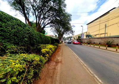 0.5 Acre Lavington Gem with Garden