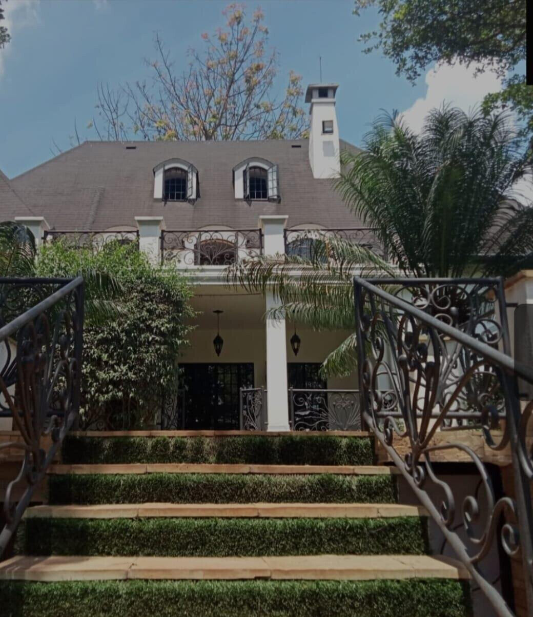 4BR Townhouse with Guest Wing on 1 Acre - Kitisuru