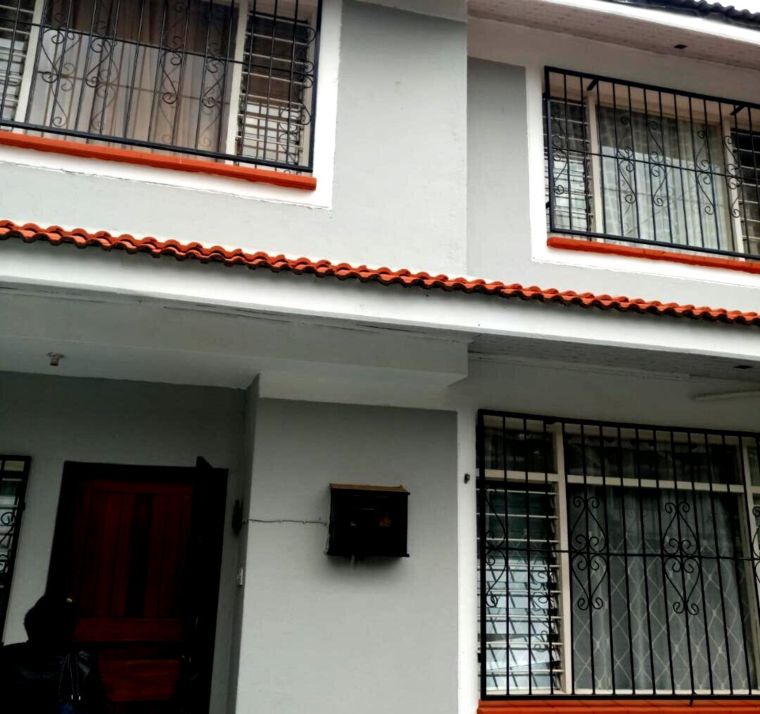 Remodeled 4BR Maisonette with DSQ & Playground - South C Gated
