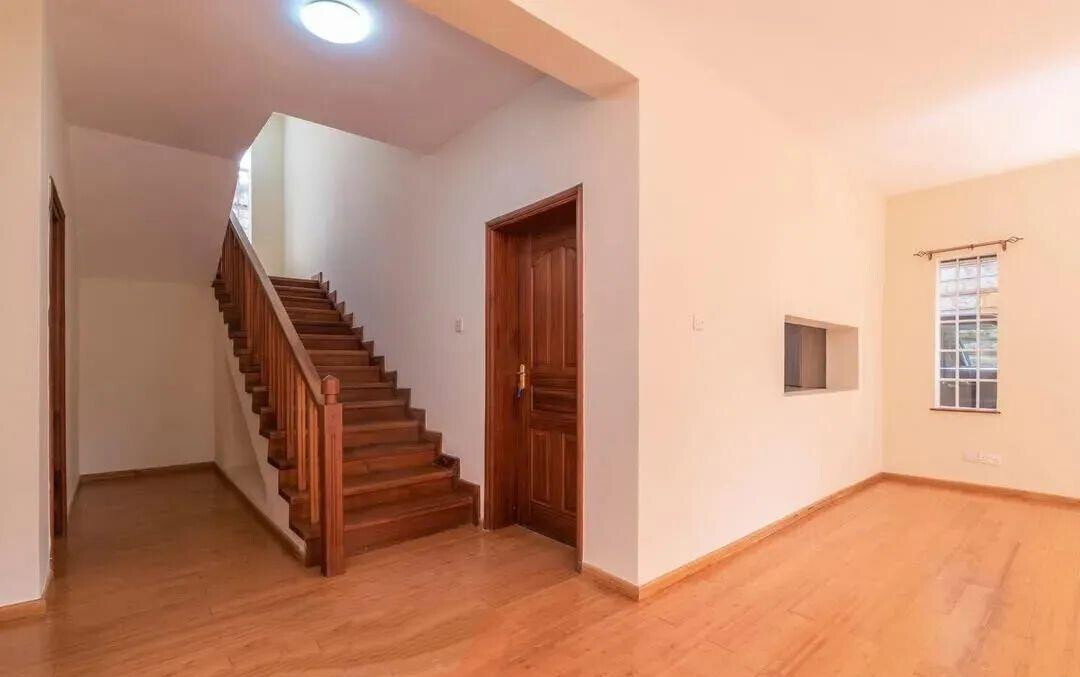 Rustic 5BR All-Ensuite Townhouse with DSQ & Solar - Kileleshwa