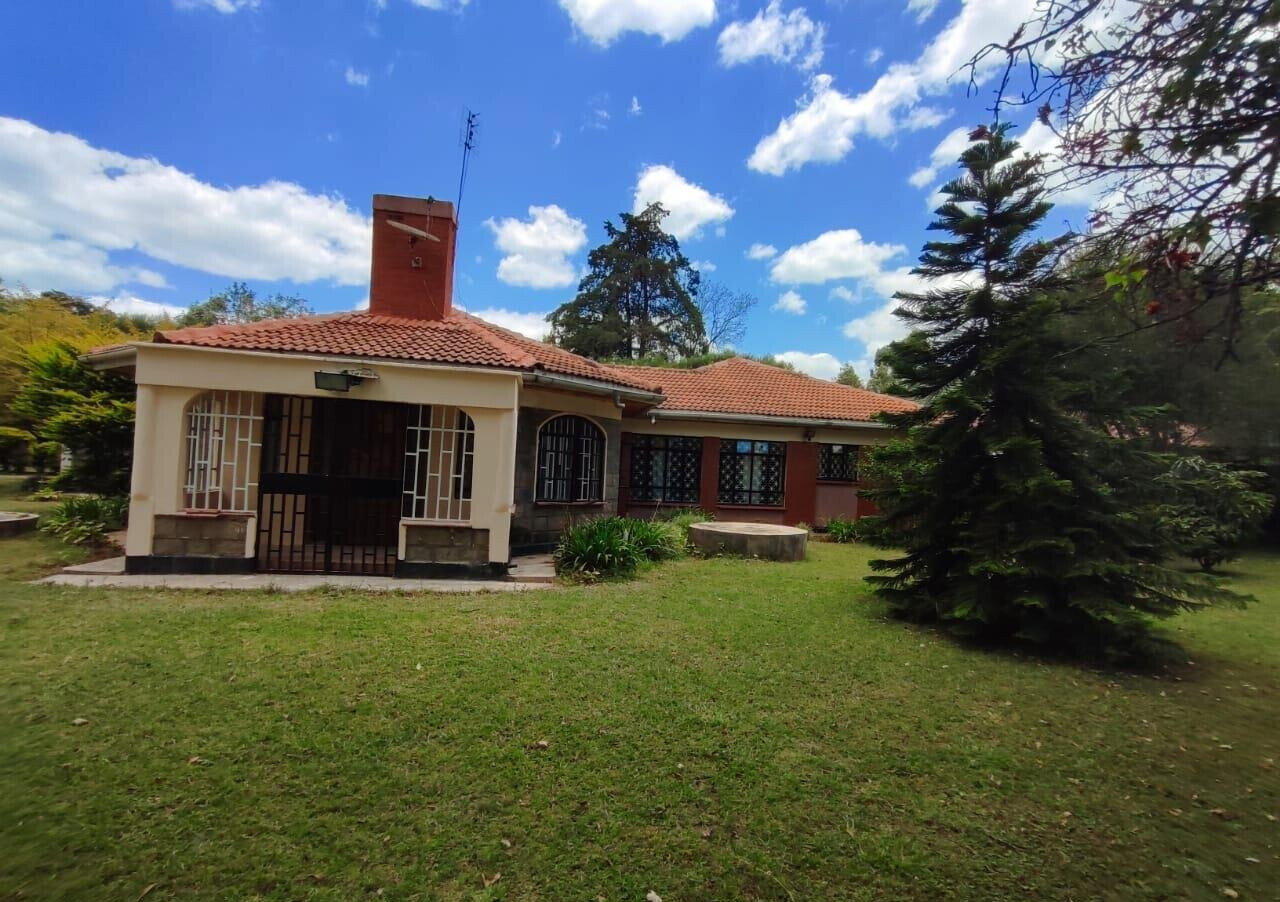 4-Bed Townhouse with Mature Garden on Half-Acre – Karen