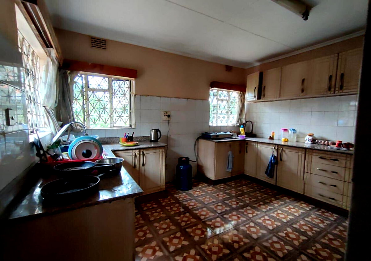 4-Bed Townhouse with Mature Garden on Half-Acre – Karen