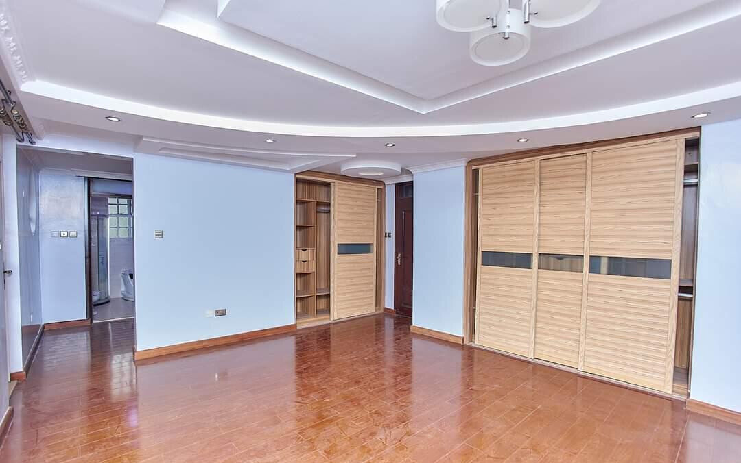 5-Ensuite Townhouse with Sunken Lounge & Loft - Lavington
