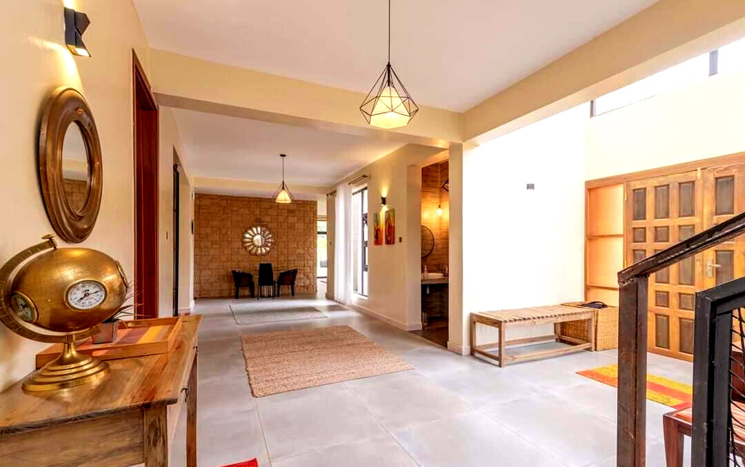 4-Ensuite Townhouse on Half-Acre with Rooftop Terrace – Karen